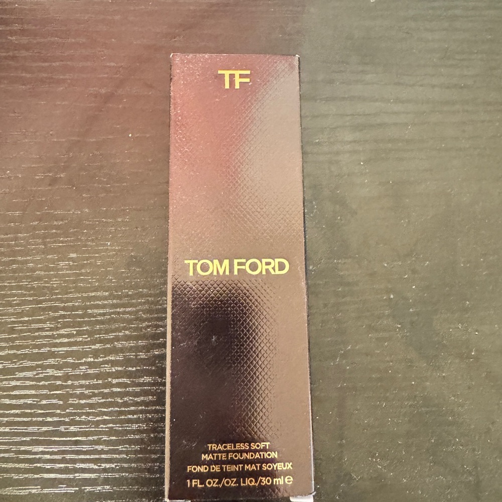 Tom Ford Ivory Silk Foundation in Black Packaging - shade ivory silk